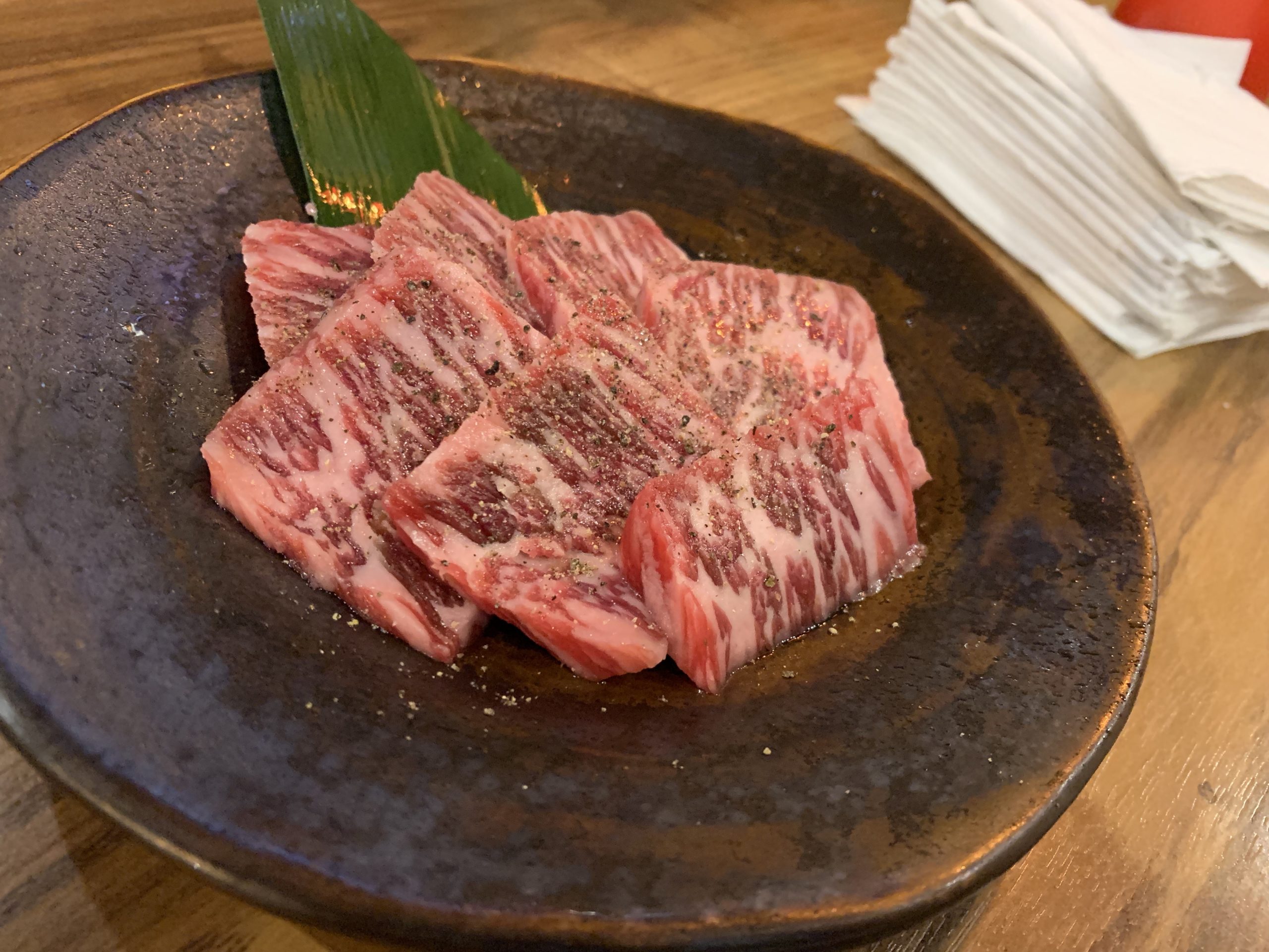 富士山溶岩焼モダン】激ウマ！バンコクでA5ランクの仙台牛を”富士山溶岩焼モダン”でいただく！＠プロンポン