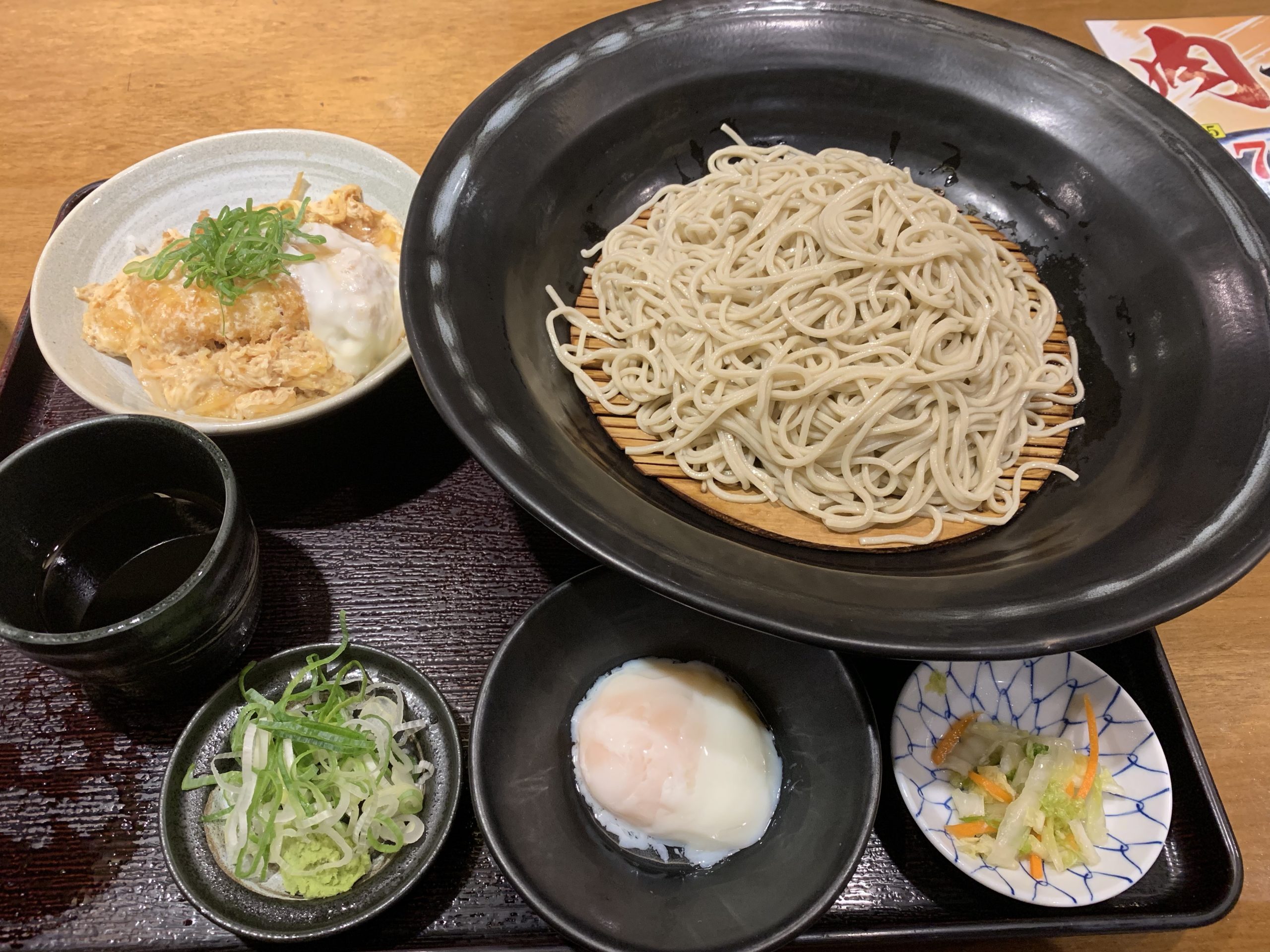 生そばあずま ソイ３３ １店 大盛り蕎麦をプロンポンの あずま でいただく プロンポン